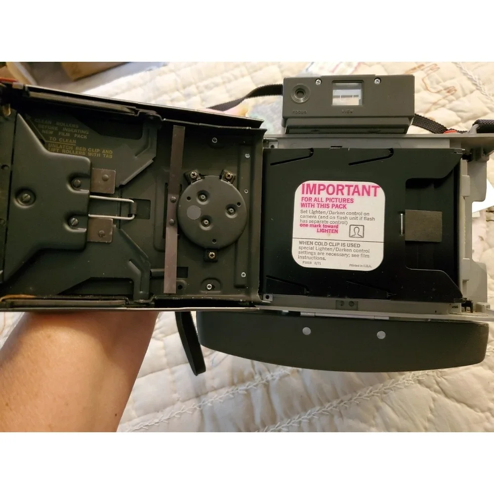 Polaroid Automatic 330 Land Camera With Cold Clip Plate and strap Vintage